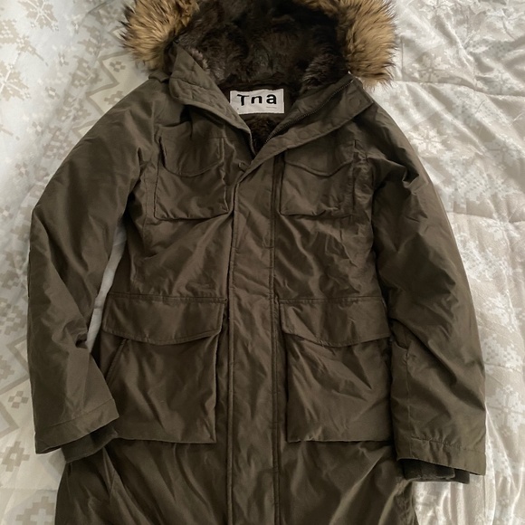 Aritzia winter coat - Picture 1 of 3